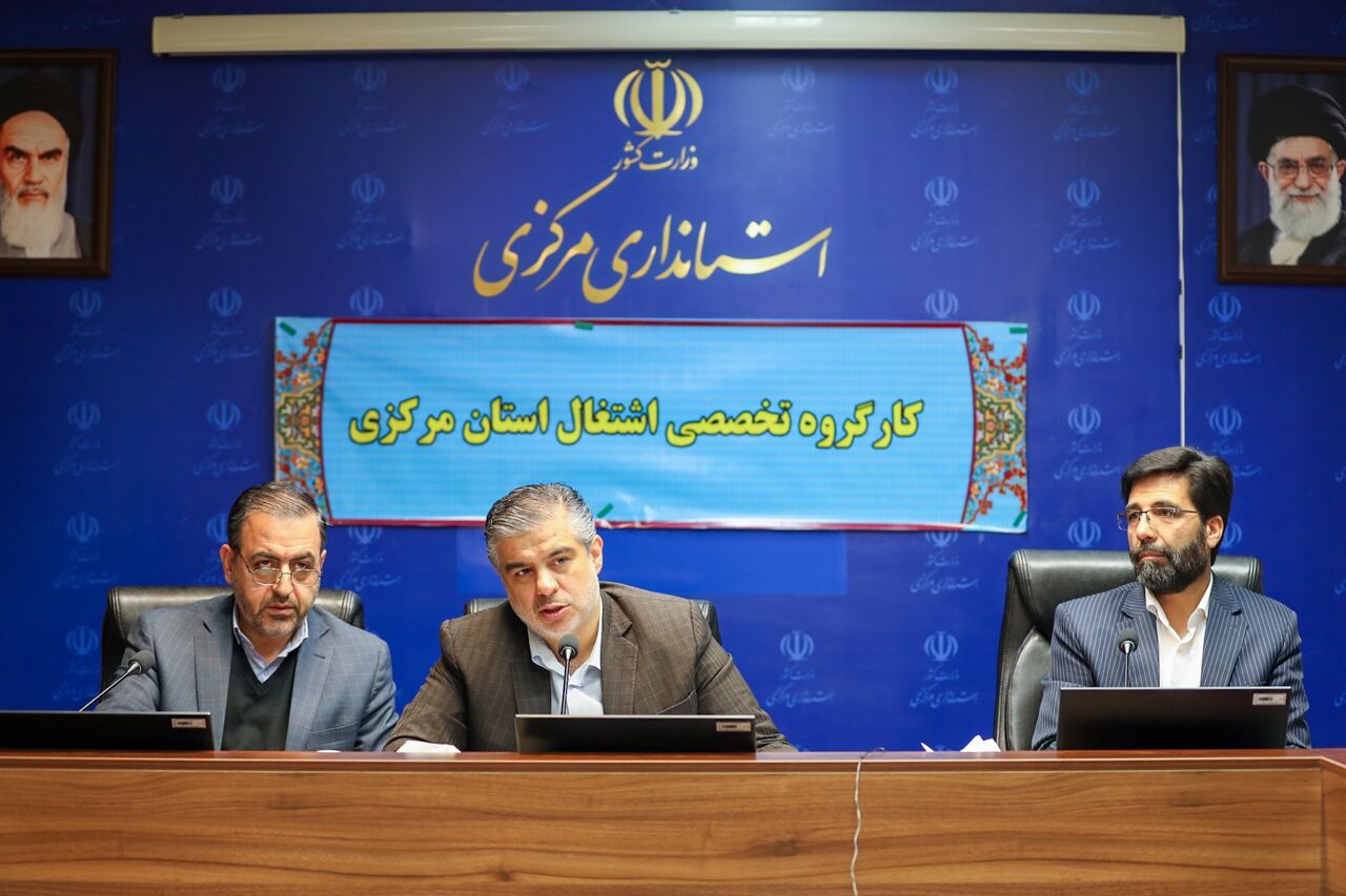 انتقاد استاندار مرکزی از برخی بانکهای استان