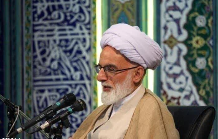 استان مرکزی در تحقق شعار سال پیشتاز باشد