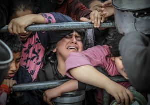 دانش‌آموزان محلاتی از کودکان غزه می‌گویند