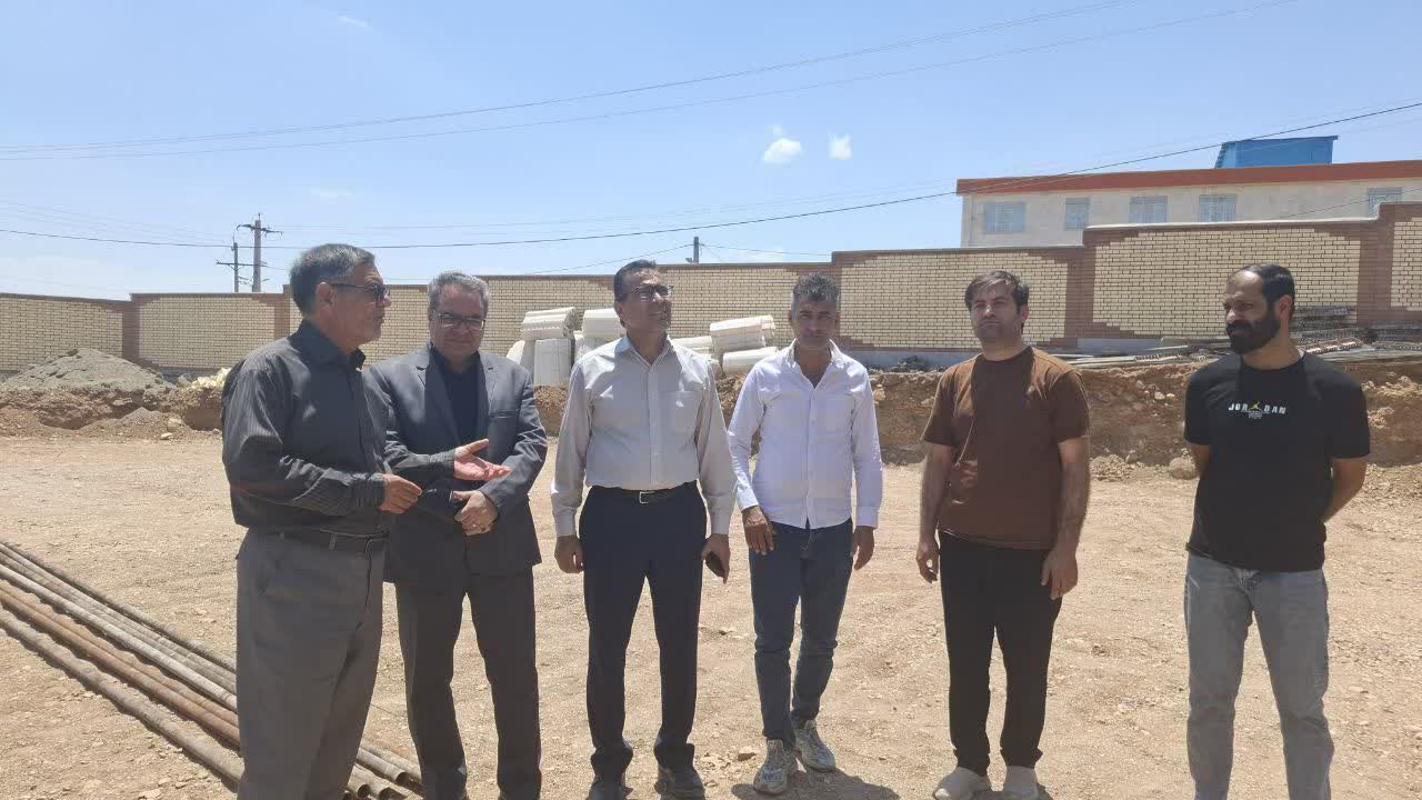بازدید از احداث هنرستان شهید مصطفی‌خمینی محلات