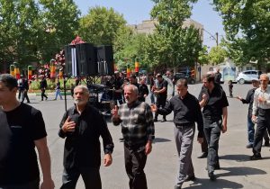 دسته عزاداری محلاتی‌ها در اربعین حسینی