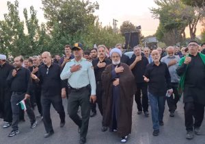 نمایش عشق حسینی در پیاده‌روی اربعین محلات