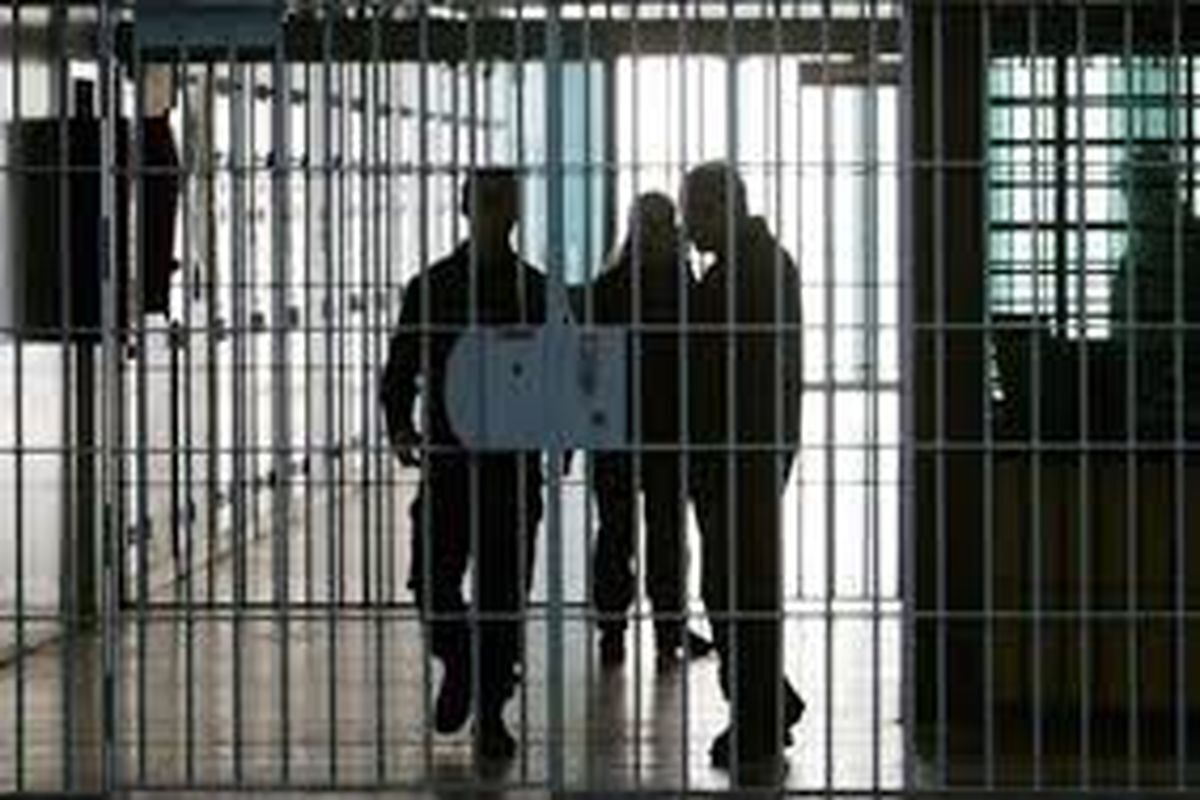 نیکوکار محلاتی ۱۰ میلیارد ریال برای کمک به آزادی زندانیان اهدا کرد