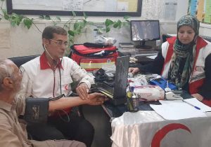 اعزام کاروان سلامت جمعیت هلال‌احمر شهرستان محلات به روستای بزیجان به مناسبت هفته دفاع مقدس