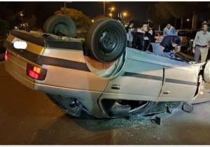 واژگونی یک دستگاه خودروی سواری پژو ۴۰۵ در بلوار آیت‌الله‌خامنه‌ای محلات