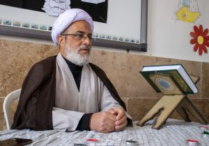 نماز انسان را پیش خدا محبوب می کند