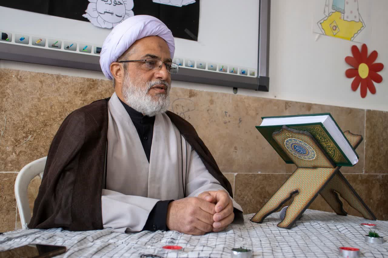 نماز انسان را پیش خدا محبوب می کند