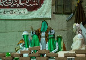 نمایش حدیث کساء و تشییع نمادین حضرت زهرا(س)در دبستان حضرت زینب(س) محلات