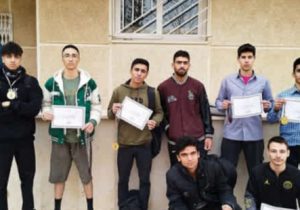 رقابت دانش‌آموزان پسر متوسطه دوم شهرستان محلات در دو و میدانی