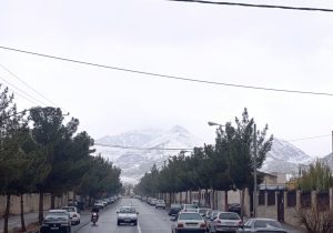نخستین بارش برف پاییزی محلات را سفیدپوش کرد
