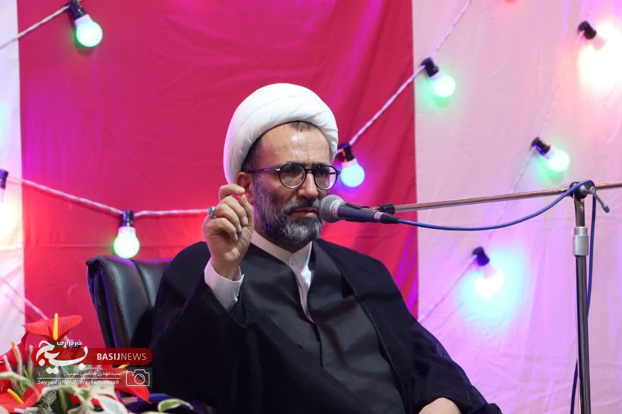 انقلاب اسلامی، ایران را از وابستگی مطلق به استقلال و اقتدار رساند