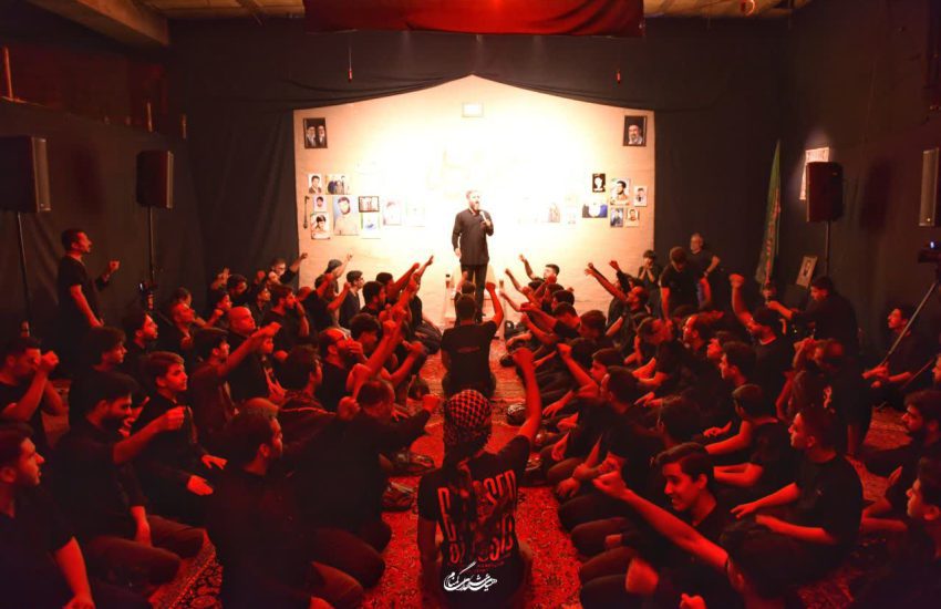 محفل عزاداری شب دوم محرم در مصلی محلات برگزار شد