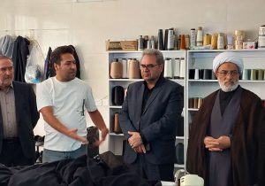بازدید فرماندار محلات از کارگاه تولیدی پوشاک آفرینش؛ تأکید بر حمایت از تولید و رفع موانع واحدهای صنعتی