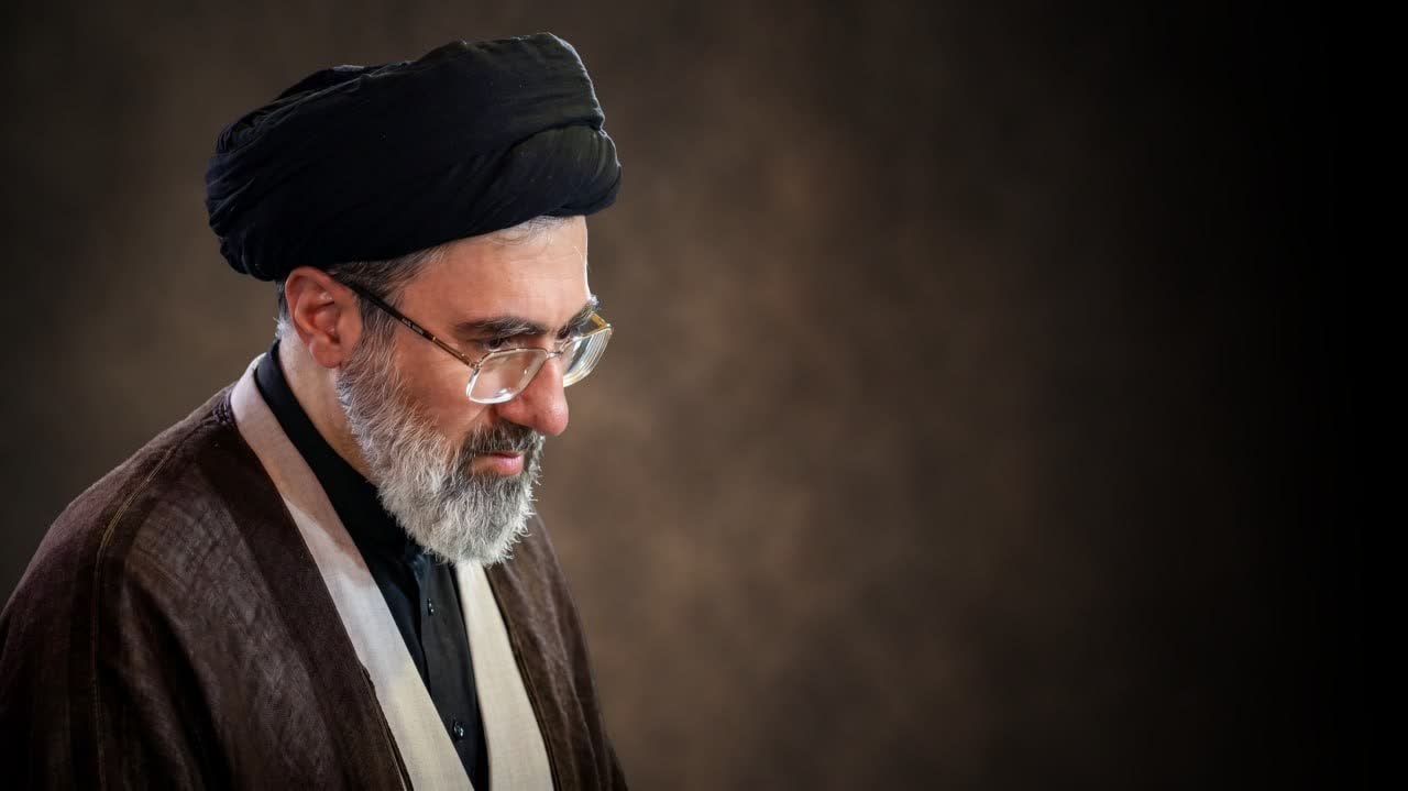 پیام رهبر معظم انقلاب به‌مناسبت تشییع و تدفین آقای شهید ایران
